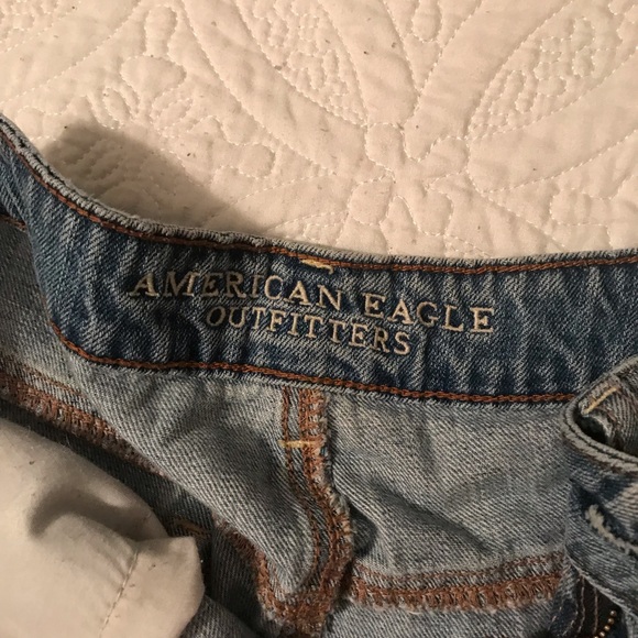 AE distressed jean shorts - Picture 4 of 4